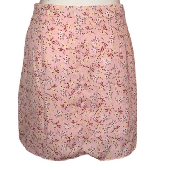 Lola Grace Mini Skirt with Side Zip and Lining PNK with RED & WHT Flowers SZ MED - Picture 2 of 6